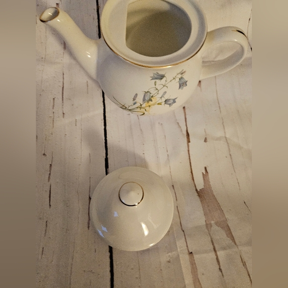 Vintage Sadler England Floral Tea Pot - Picture 3 of 16